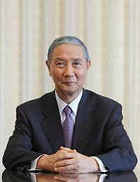 軽部征夫学長