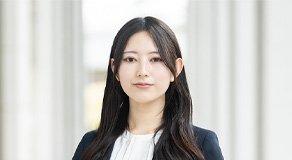 大友 彩衣