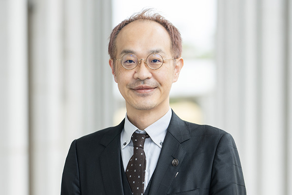 中西 崇文