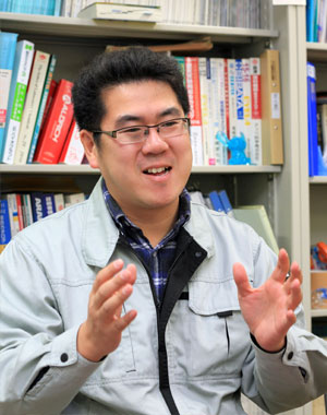 阿部周司 助教