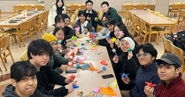 留学生と学生チューターによる「クリスマスパーティー」を開催