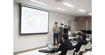 デザイン学部・教養学環と大田区との連携デザインワークショップの最終発表を実施