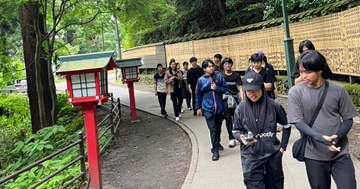 学生チューターと留学生が高尾山で親睦を深めました！
