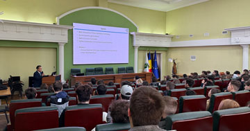 メディア学部長 三上浩司教授がモルドバで講演を実施 ― モルドバ工科大学と学術交流協定(MoU)を締結 ―