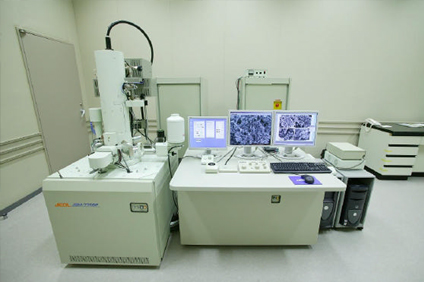 電界放出形走査電子顕微鏡（SEM）