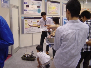 田胡研究室展示ブースの様子2