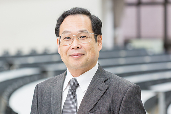 先端リグニン材料研究センター センター長 山下 俊 教授 写真