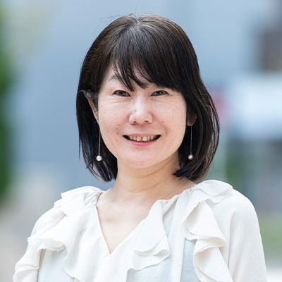 上岡玲子 写真
