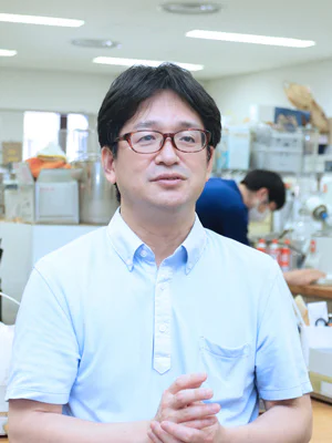 応用生物学部 食品・化粧品専攻 食品コース 西野智彦 教授